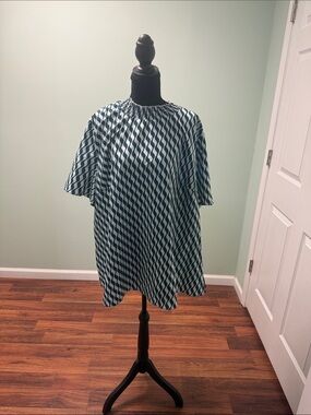 BloomChic Teal and White Wave-Print Short Sleeve Blouse